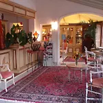 Hotel Mireille