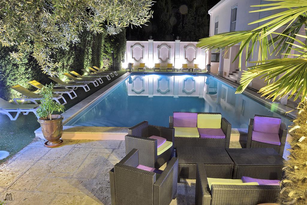 Hotel Mireille